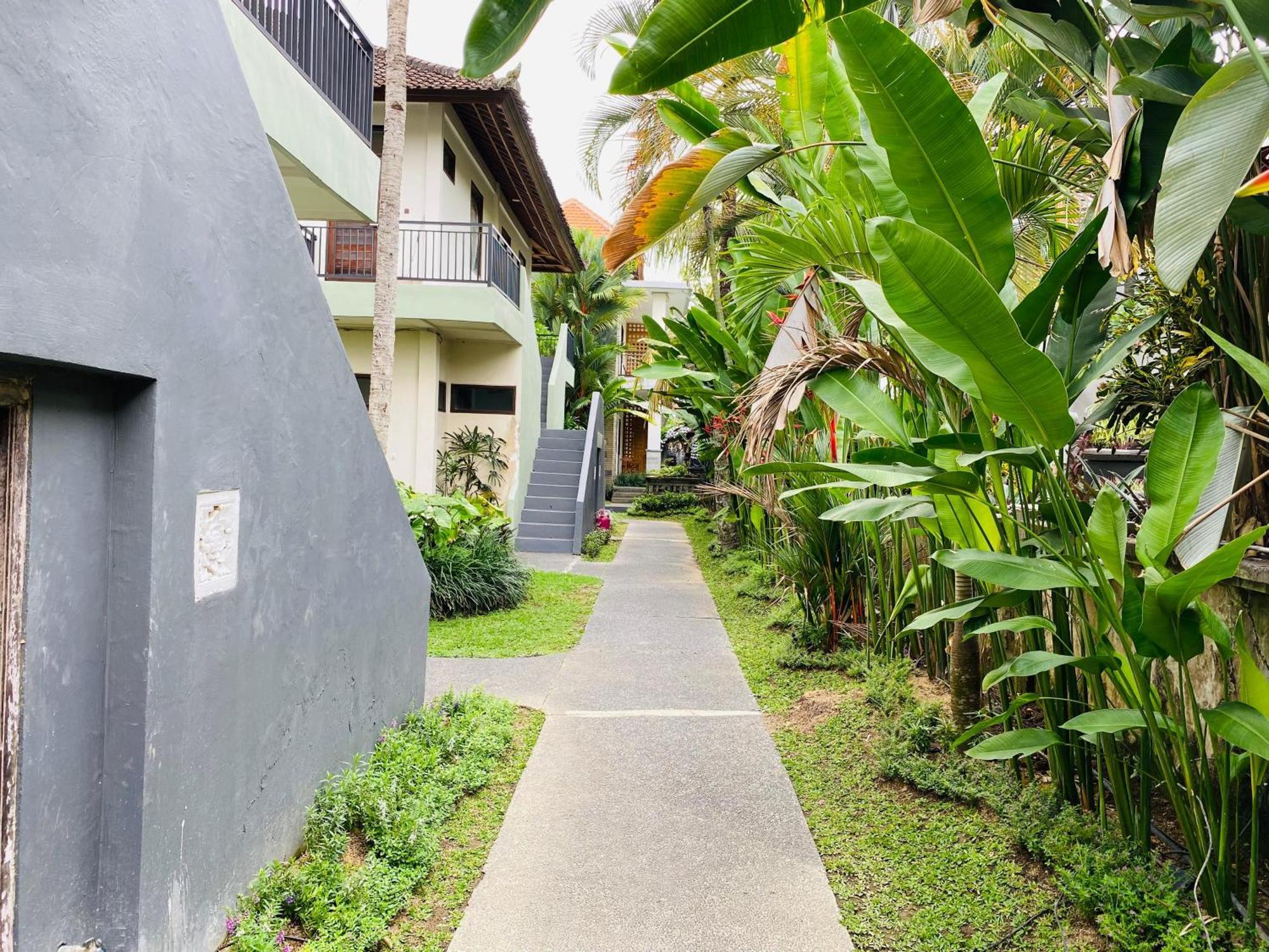 Putri Ayu Cottages Убуд Экстерьер фото