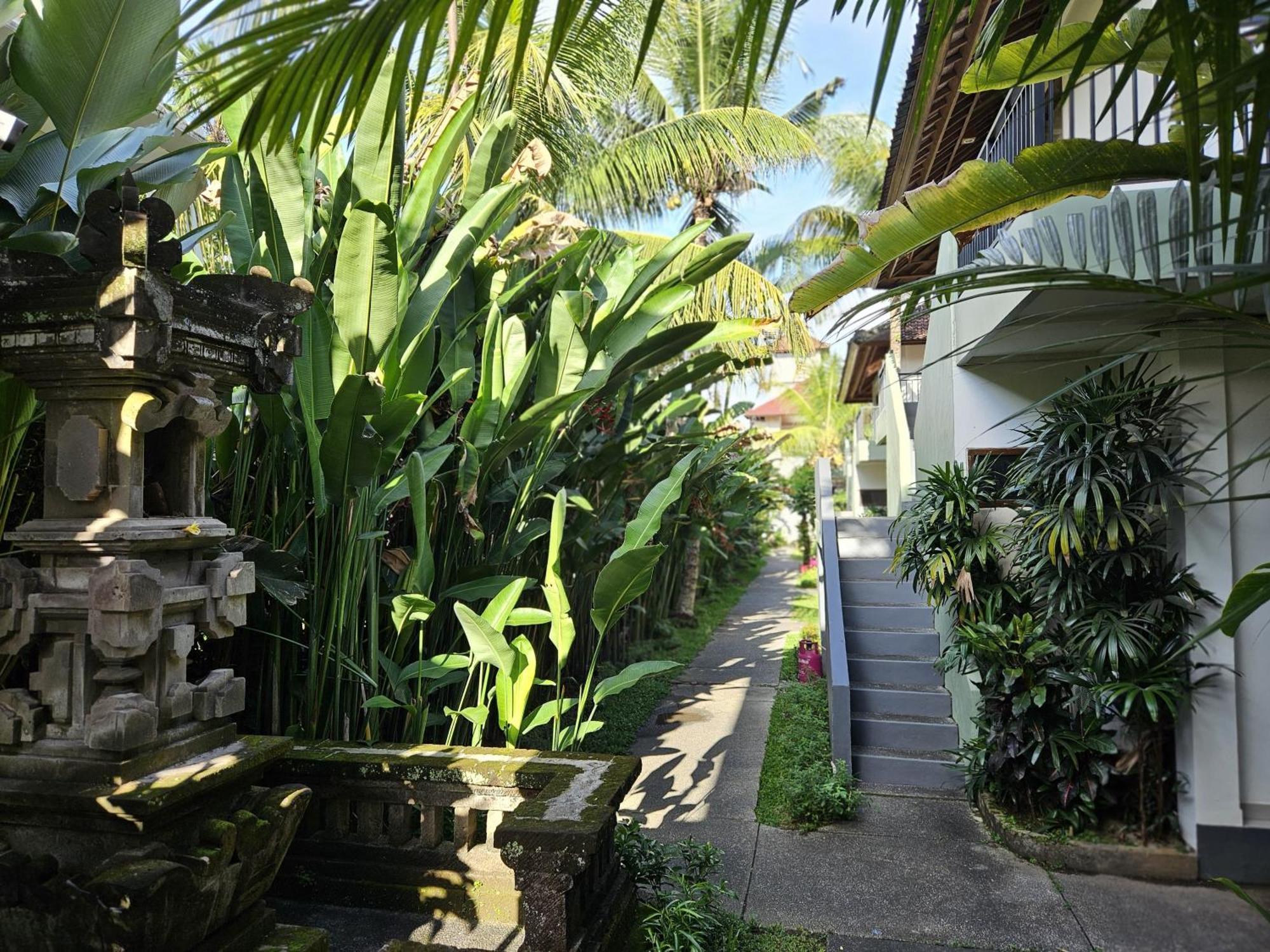 Putri Ayu Cottages Убуд Экстерьер фото